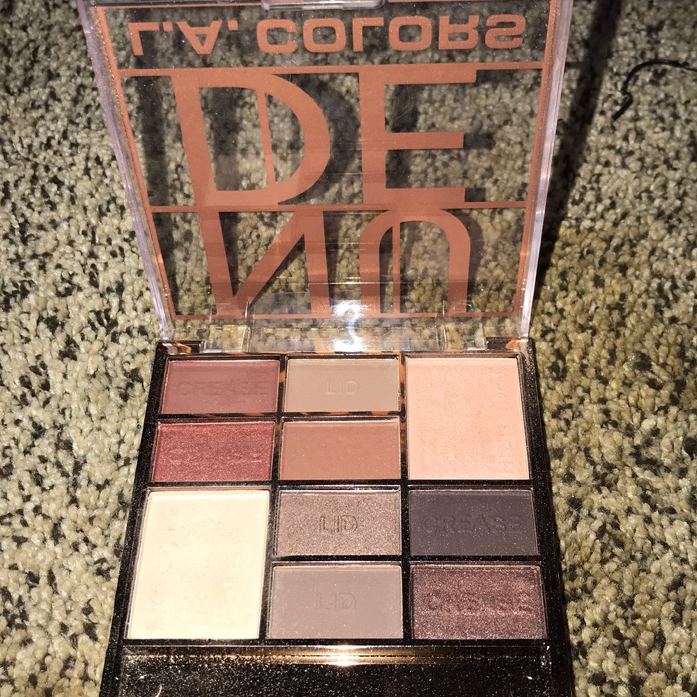 Nude shades Eyeshadow